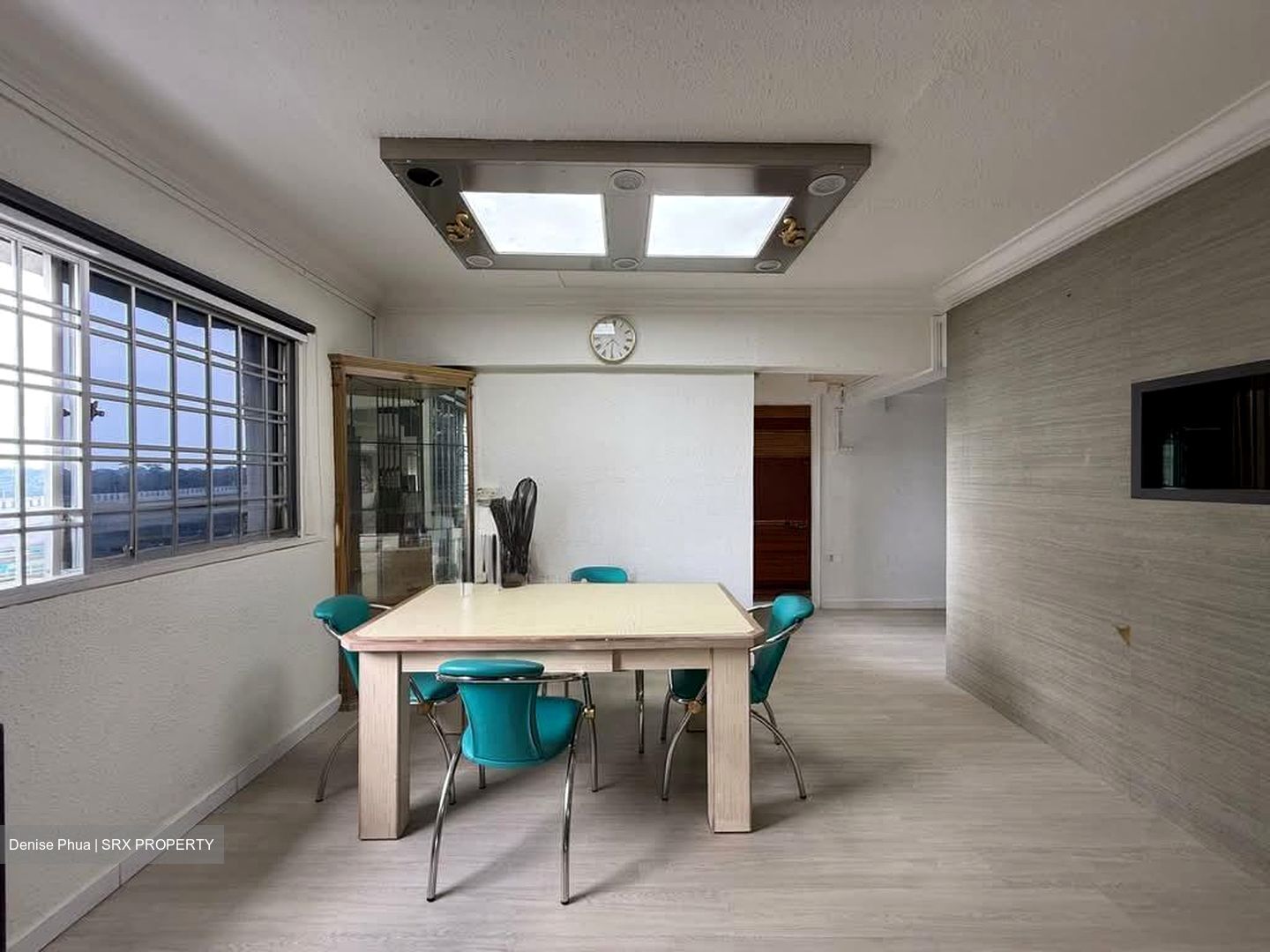 Blk 558 Jurong West Street 42 (Jurong West), HDB Executive #548422471